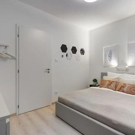 Terrace Vista-Modern 2Br Retreat Daire Budapeşte Dış mekan fotoğraf