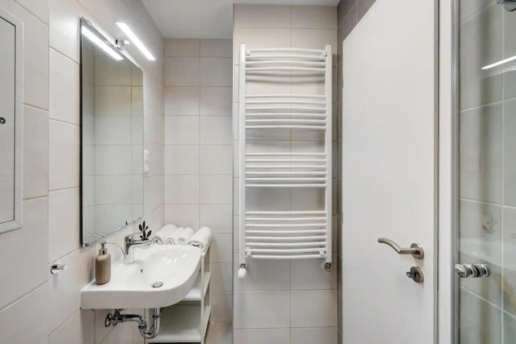 Terrace Vista-Modern 2Br Retreat Daire Budapeşte Dış mekan fotoğraf